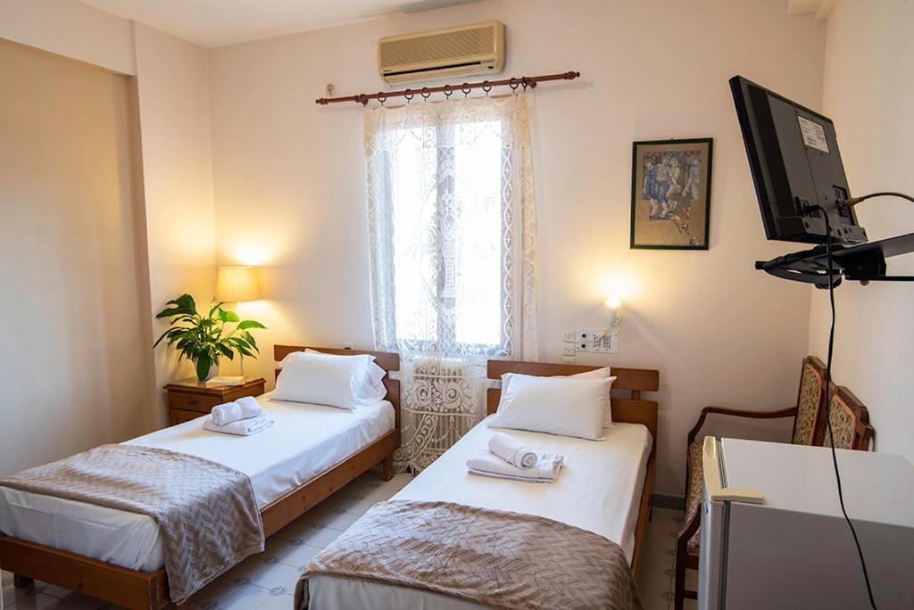 Koukonas Hotel Galaxidi ภายนอก รูปภาพ