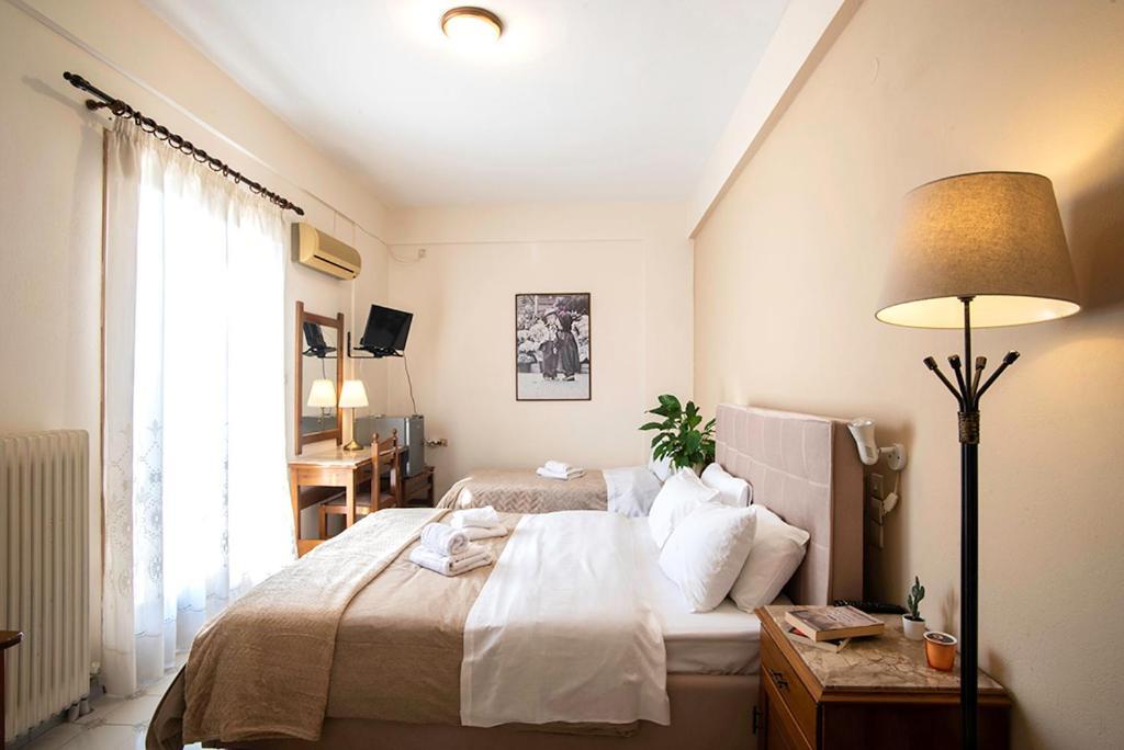 Koukonas Hotel Galaxidi ภายนอก รูปภาพ