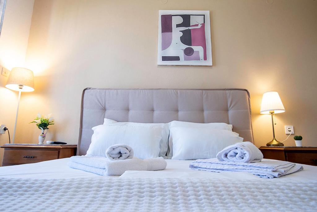 Koukonas Hotel Galaxidi ภายนอก รูปภาพ
