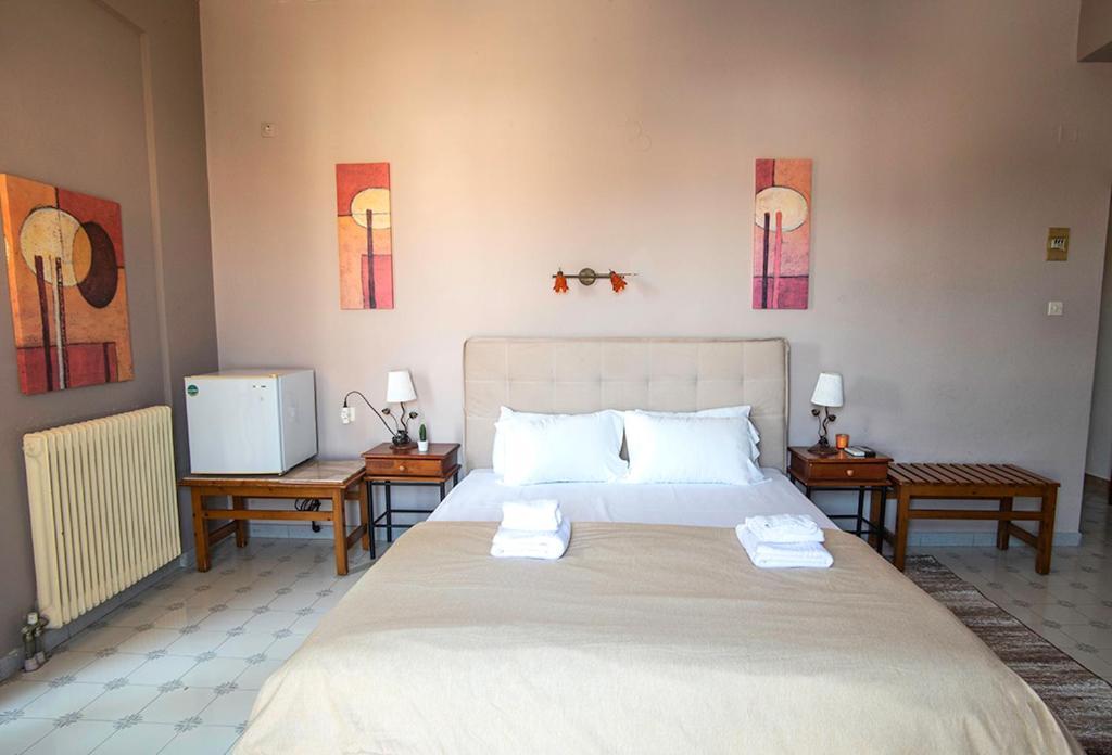 Koukonas Hotel Galaxidi ภายนอก รูปภาพ