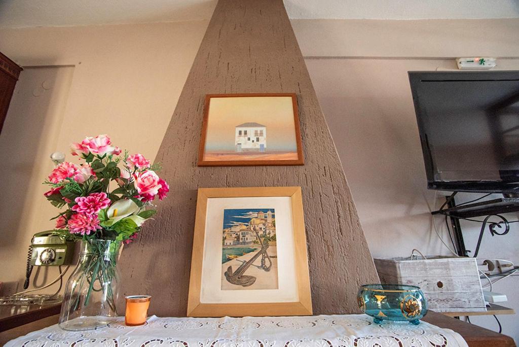 Koukonas Hotel Galaxidi ภายนอก รูปภาพ