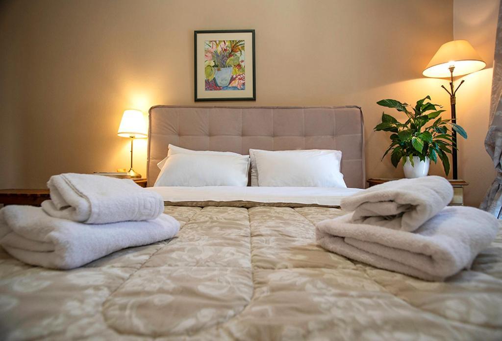 Koukonas Hotel Galaxidi ภายนอก รูปภาพ