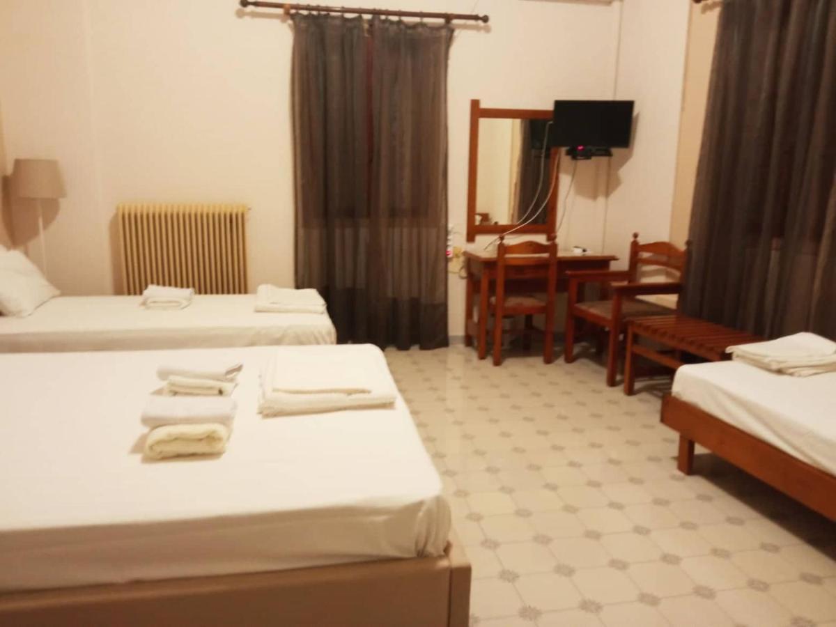 Koukonas Hotel Galaxidi ภายนอก รูปภาพ
