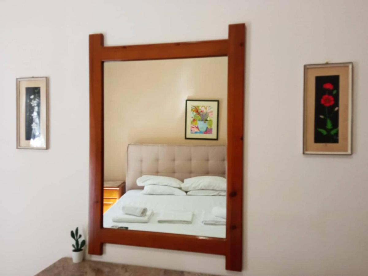 Koukonas Hotel Galaxidi ภายนอก รูปภาพ